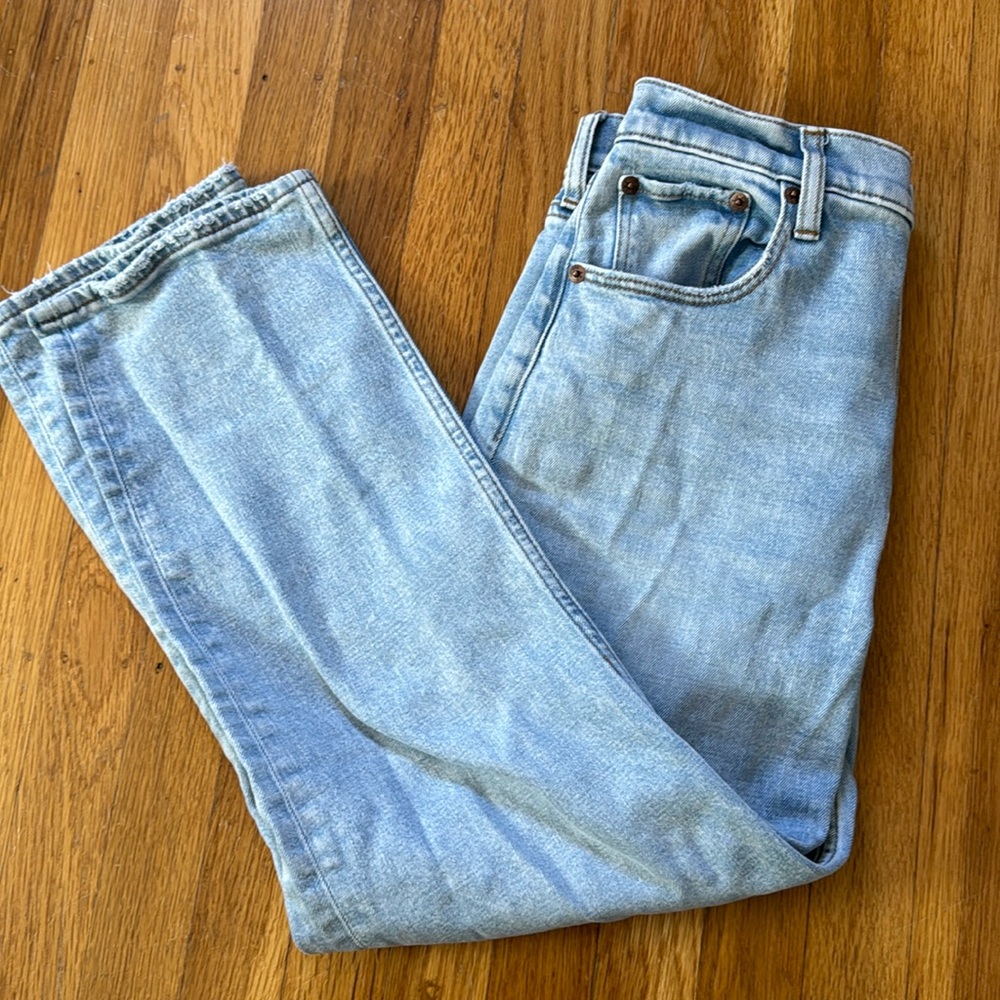 Abercrombie Curve Love Ankle Straight Ultra High Rise Jean in Light 28 Short